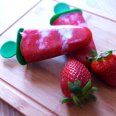 Kokos-Erdbeer-Eis