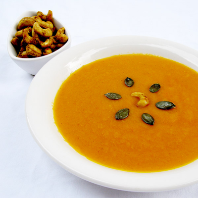 Kürbissuppe mit indischen Cashews