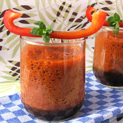 Erfrischender Paprika-Spirulina-Smoothie